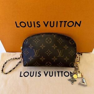✨ Authentic Louis Vuitton Crossbody✨